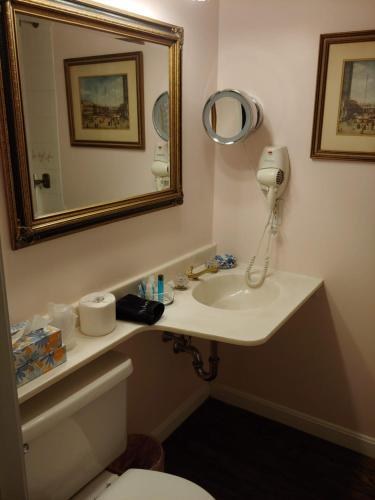 The Cornell Inn photo 2