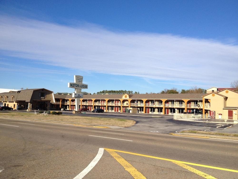 CONNER HILL MOTOR LODGE
