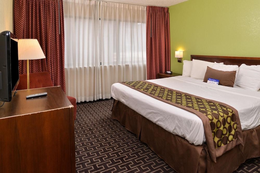 Americas Best Value Inn & Suites Extended Stay - Tulsa photo 1