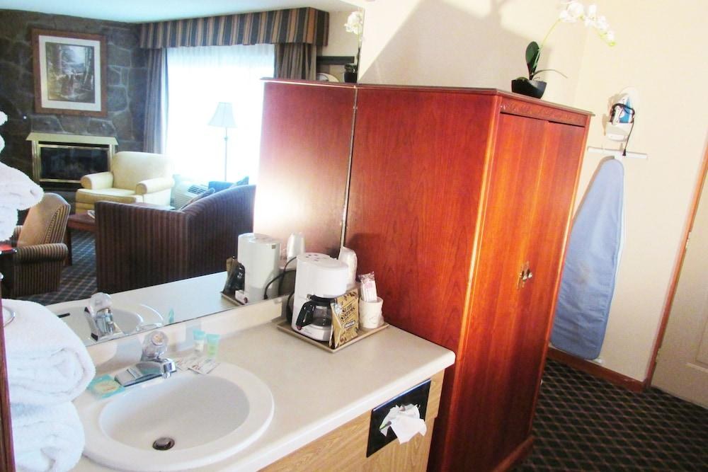 Arbors at Island Landing Hotel & Suites photo 3