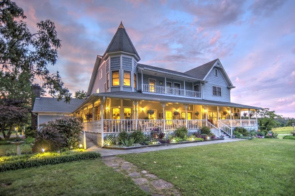 Blue Mountain Mist Country Inn