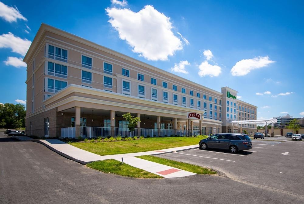 Holiday Inn Morgantown-University Area, an IHG Hotel