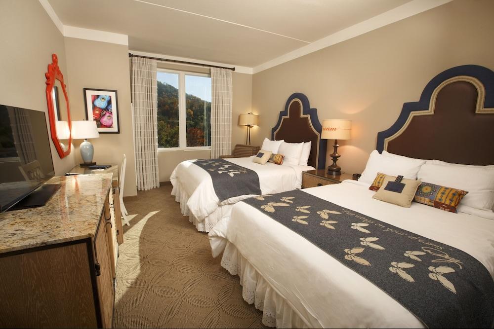 Dollywood's DreamMore Resort and Spa photo 2