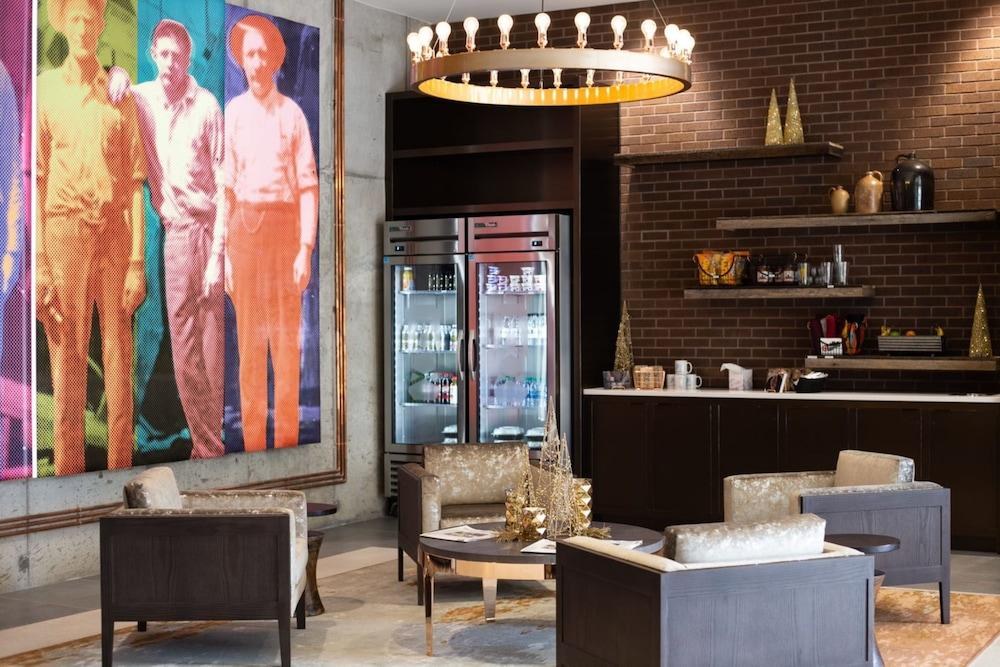 Hotel Indigo Tulsa DWTN/Entertainment Area