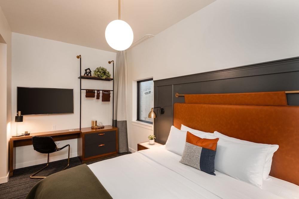 The State Hotel photo 2