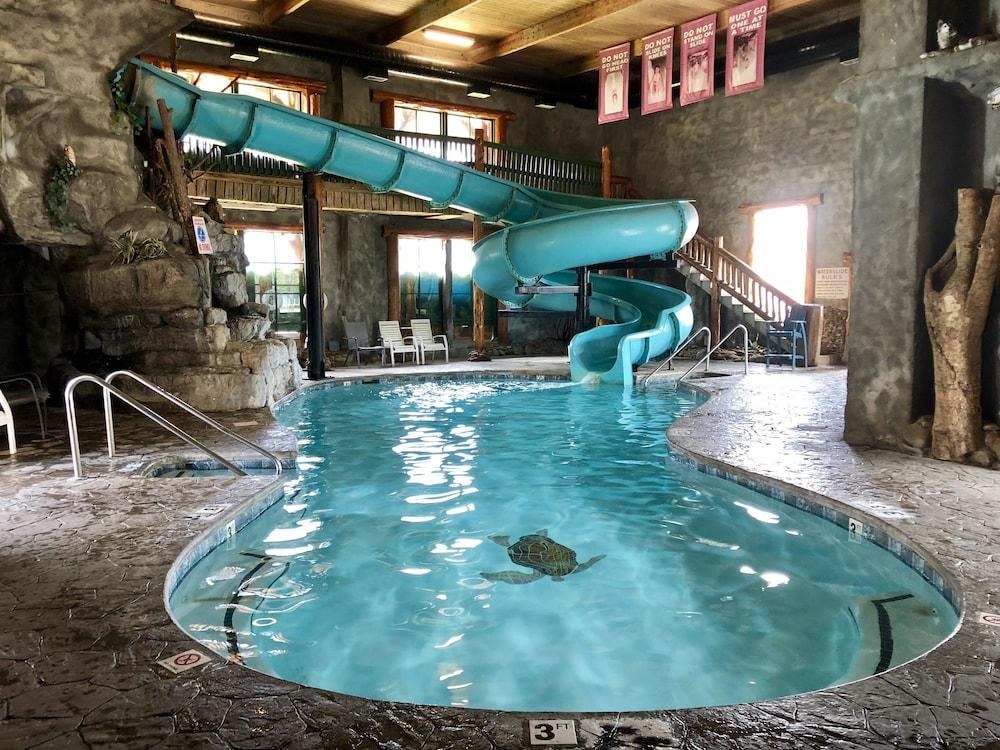 RIVERCHASE LODGE