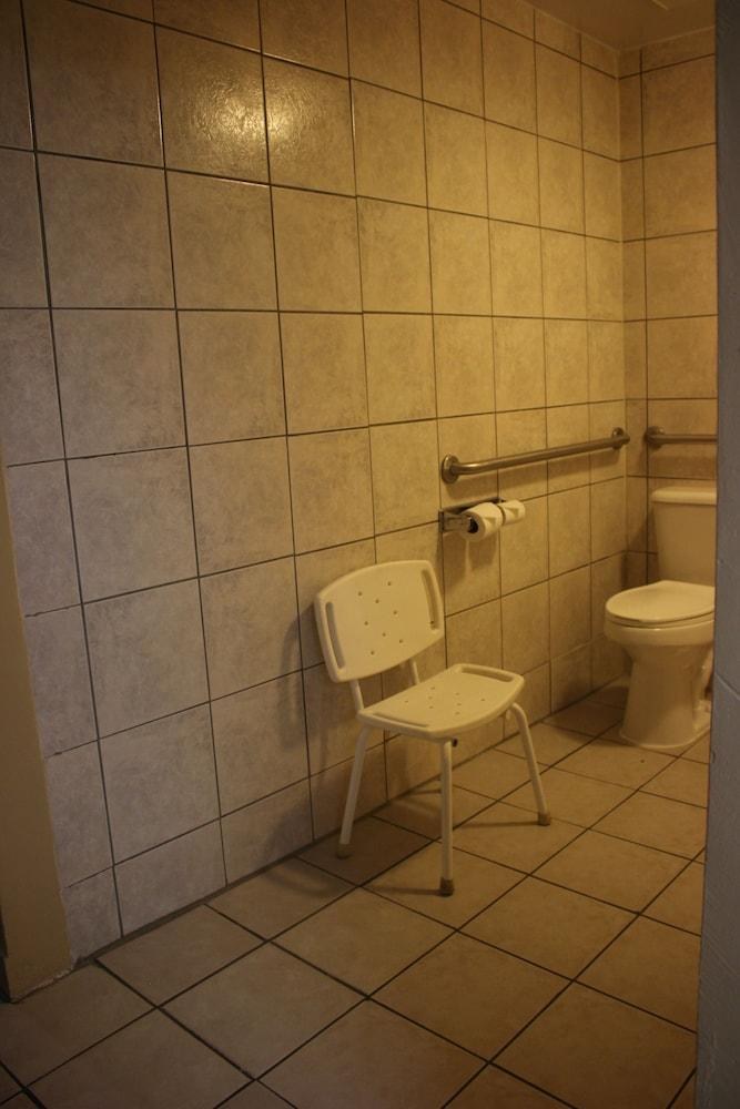Extend-a-Suites - Extended Stay, I-40 Amarillo West photo 3
