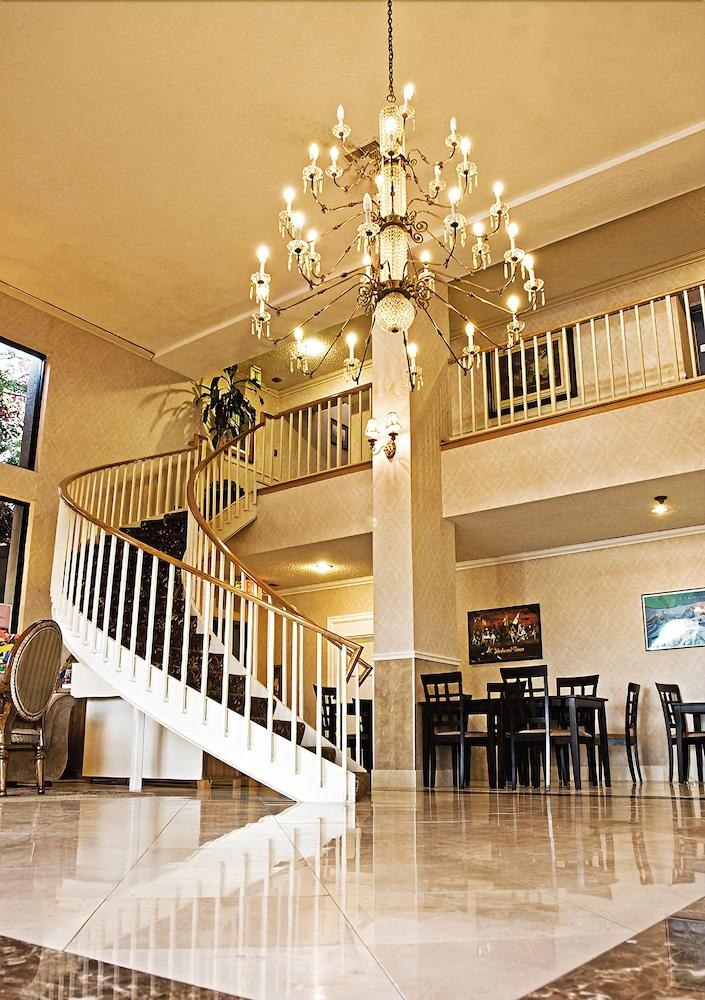 Brookhurst Plaza Inn photo 3