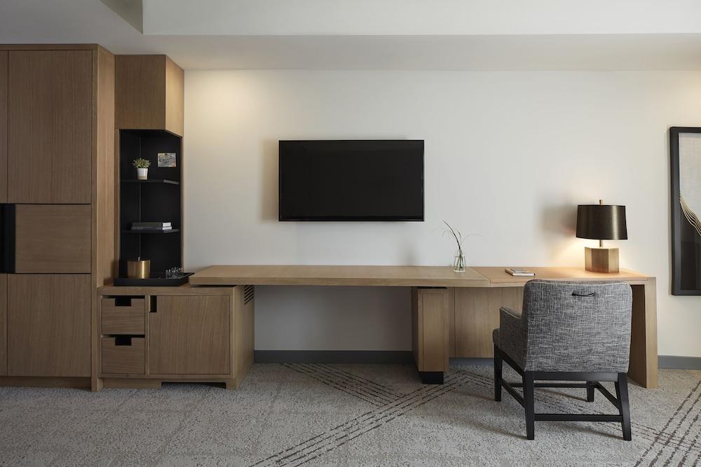 Kimpton Sawyer Hotel, an IHG Hotel photo 2