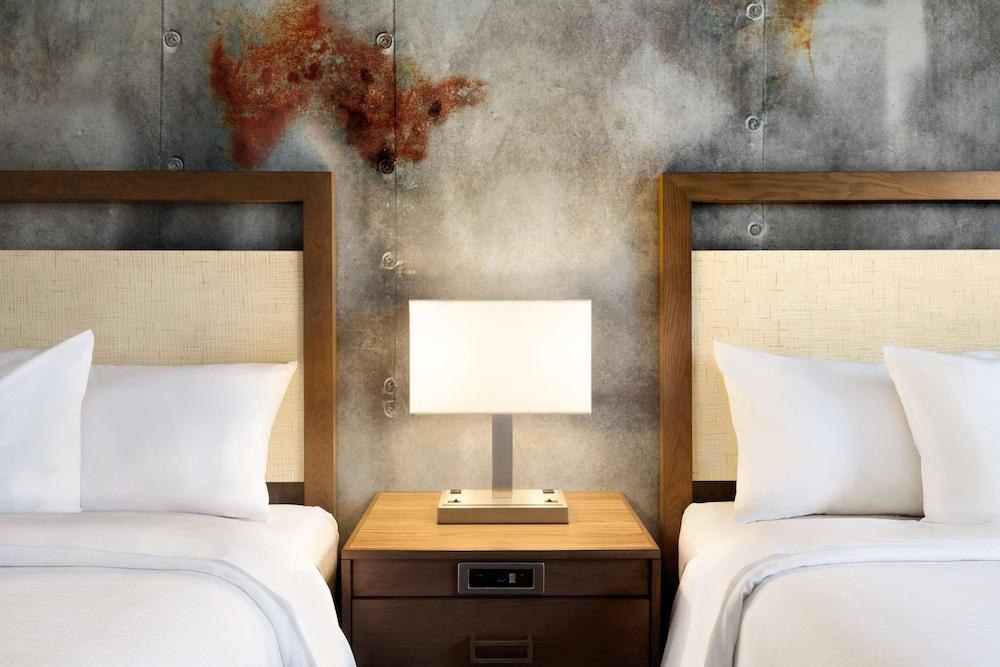 Embassy Suites San Antonio Brooks City Base Hotel & Spa photo 1