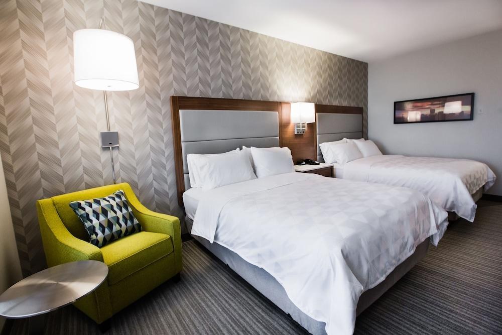 Holiday Inn Hotel & Suites Calgary South - Conference Ctr, an IHG Hotel photo 1
