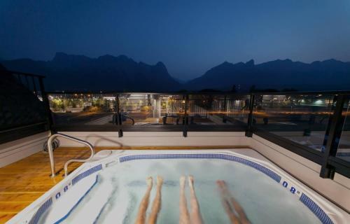 Basecamp Resorts Canmore photo 1