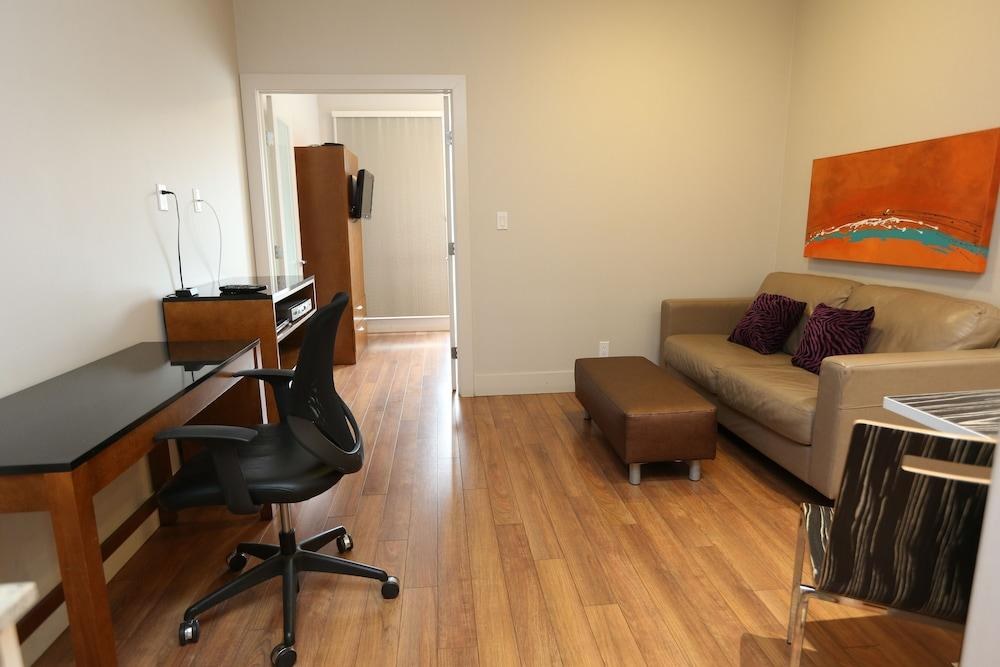 Baymont by Wyndham Fort McMurray photo 3