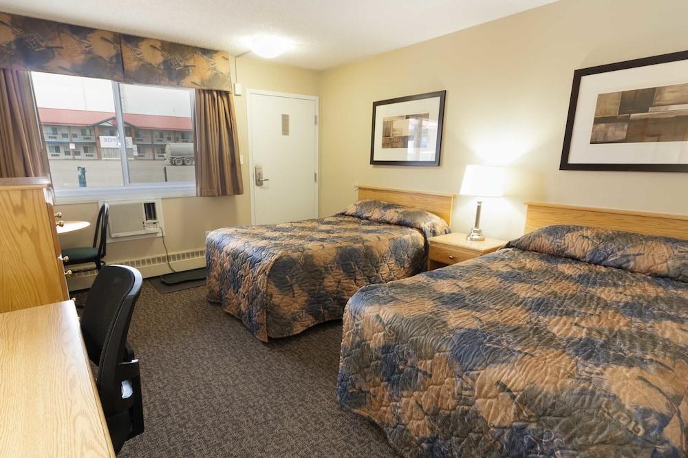 BCMInns - Fort McMurray - Rusty's photo 2