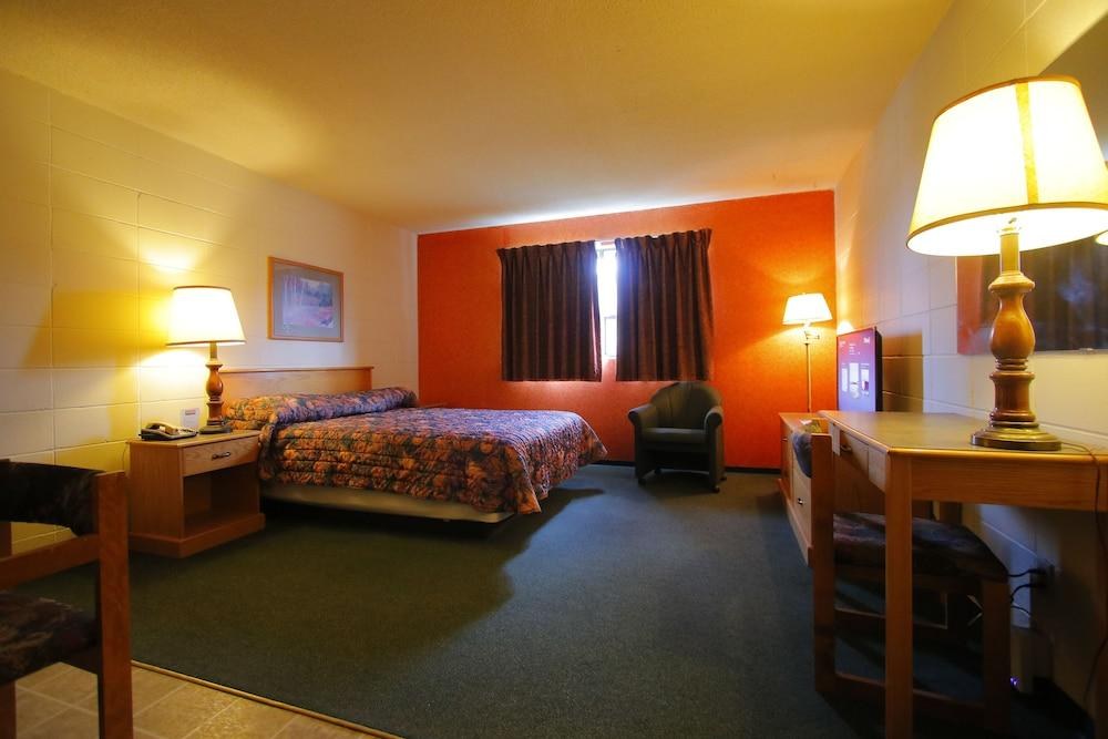 Fort St. John Motor Inn photo 1