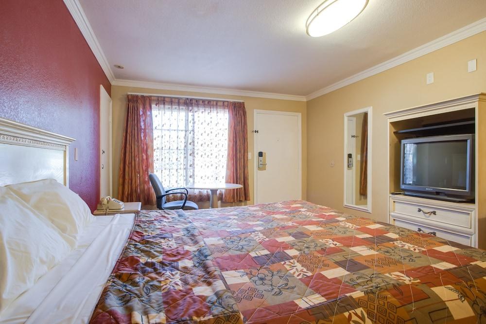 Abby's Anaheimer Inn photo 1