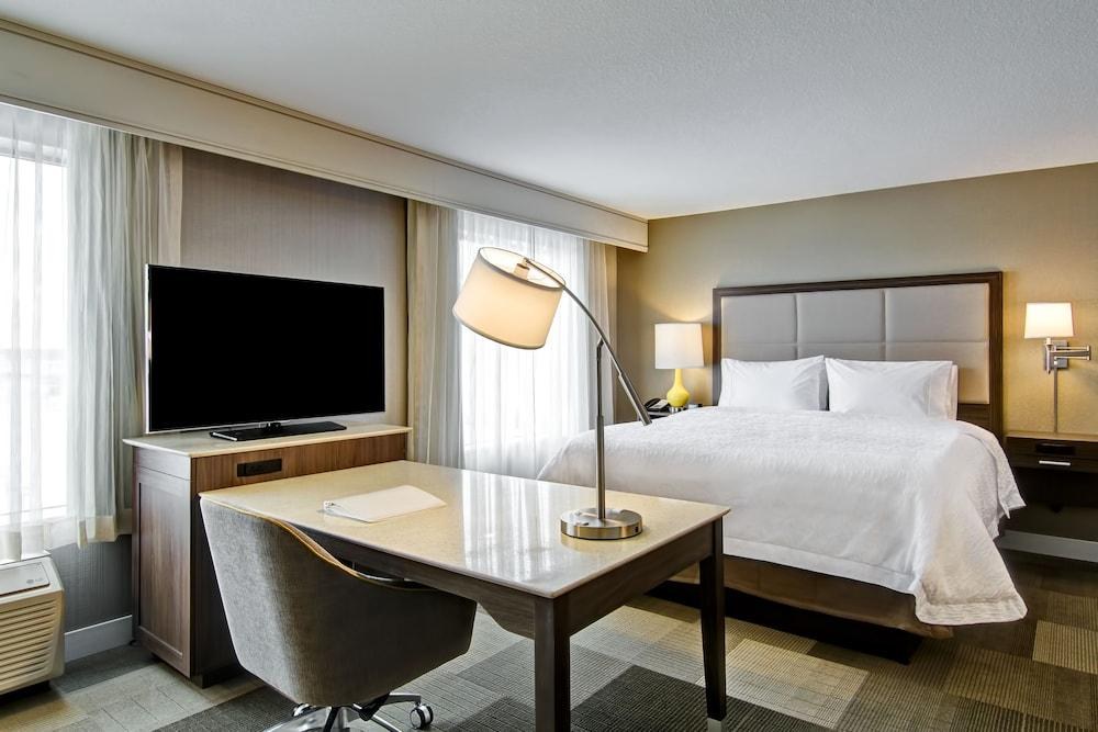 Hampton Inn And Suites Saskatoon Airport photo 2