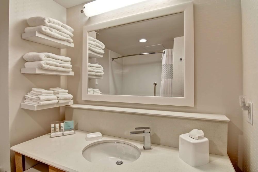 Hampton Inn And Suites Saskatoon Airport photo 3