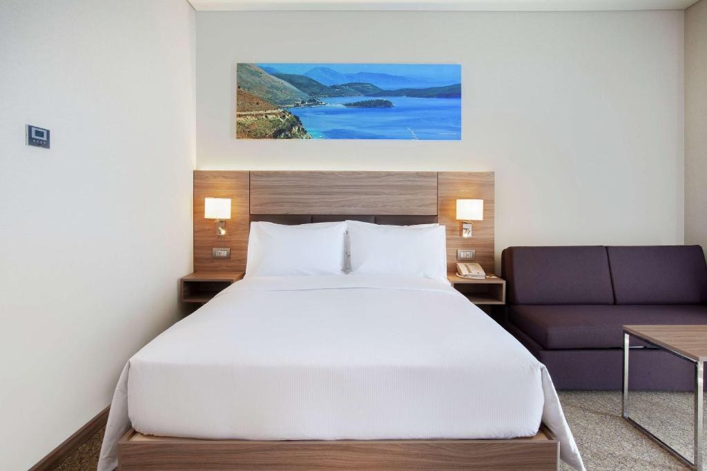 Hilton Garden Inn Tirana photo 3