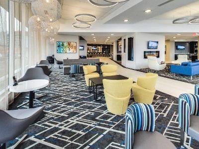 Doubletree By Hilton Edmonton Downtown photo 1