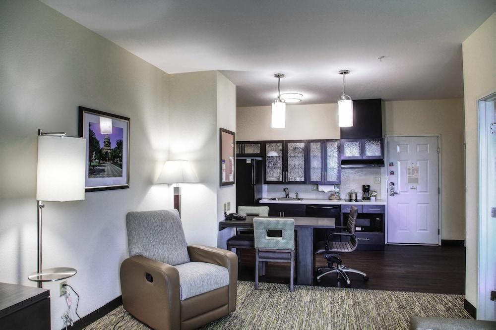 Candlewood Suites - Austin North, an IHG Hotel photo 3