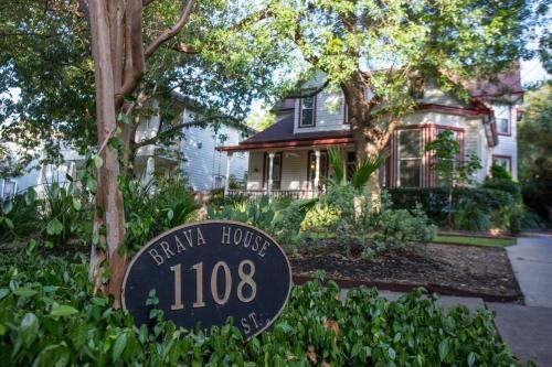 Brava House Bed and Breakfast photo 1