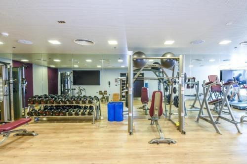 PREMIER INN DUBAI AL JADDAF photo 2