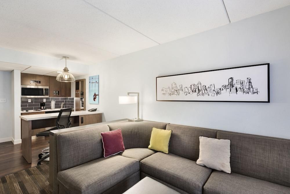 CLT Sky Suite photo 2