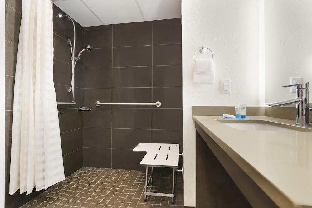CLT Sky Suite photo 3