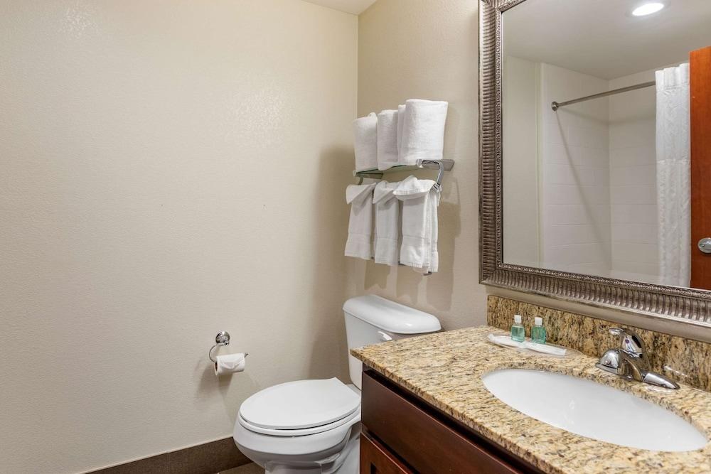 MainStay Suites Denver photo 2