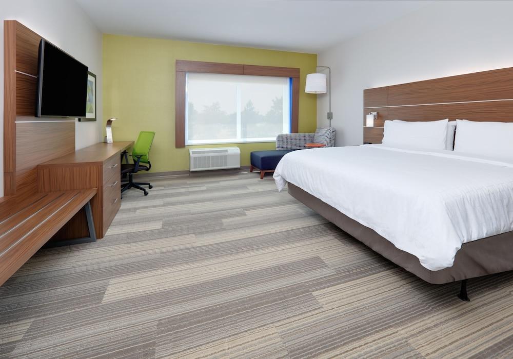 Holiday Inn Express & Sui Dallas NW HWY Love Field photo 1