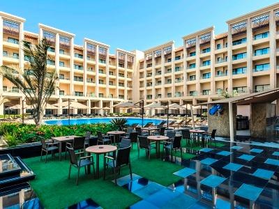 Triumph Luxury Hotel photo 2