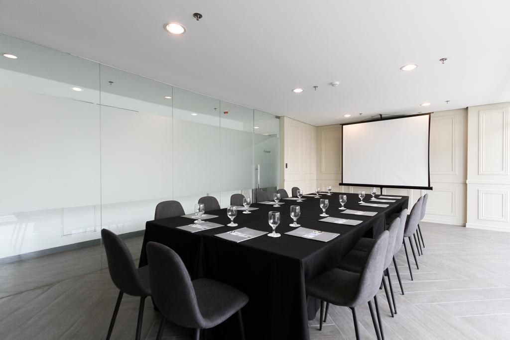 PRIVATO MAKATI