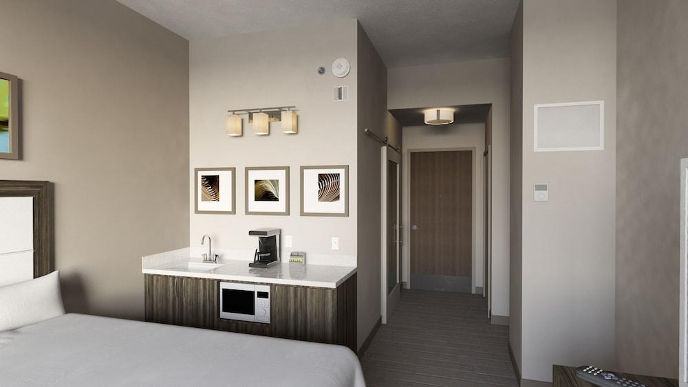 Holiday Inn Cleveland Clinic photo 1