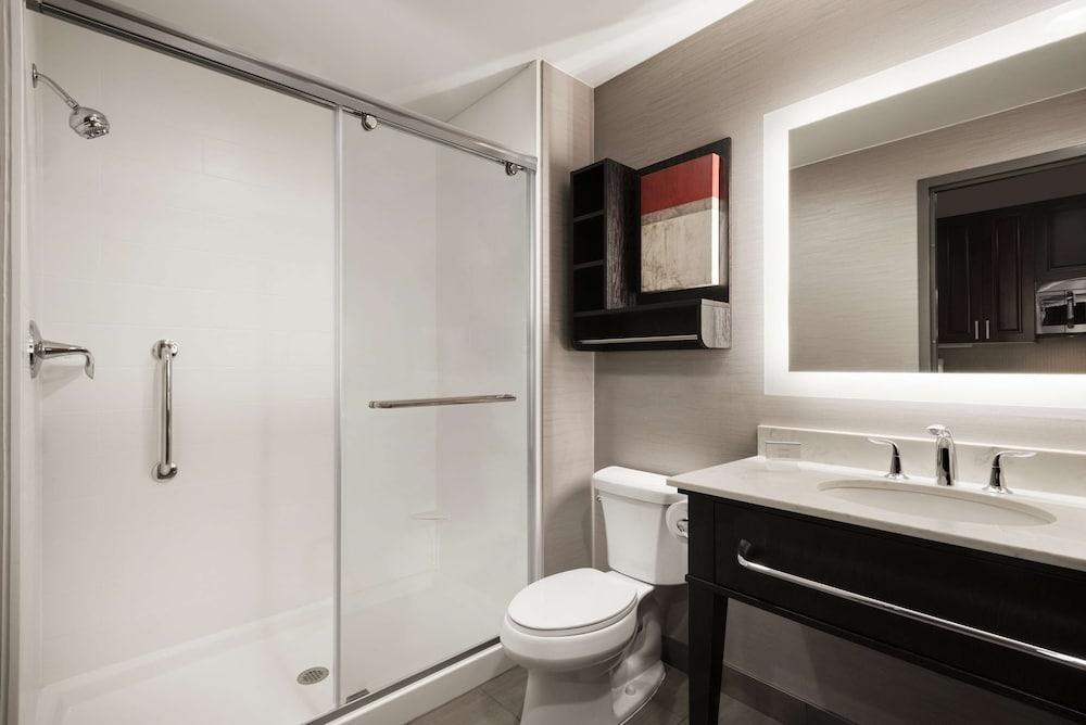 Homewood Suites by Hilton Milwaukee Downtown photo 2