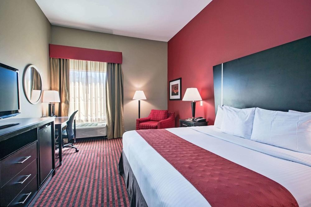 La Quinta Inn & Suites Boutte photo 1