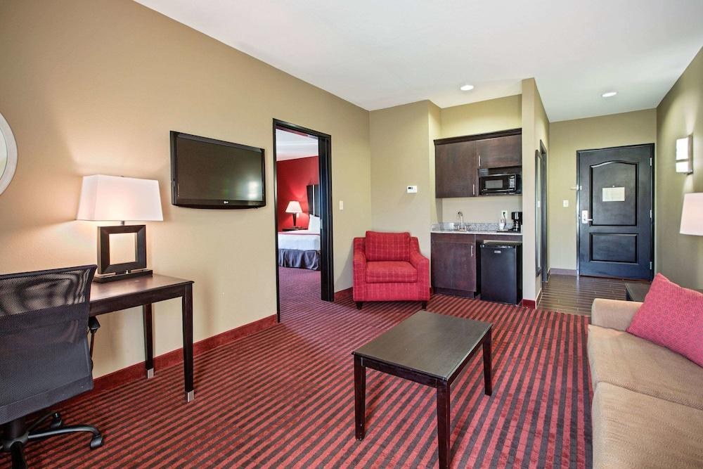 La Quinta Inn & Suites Boutte photo 2