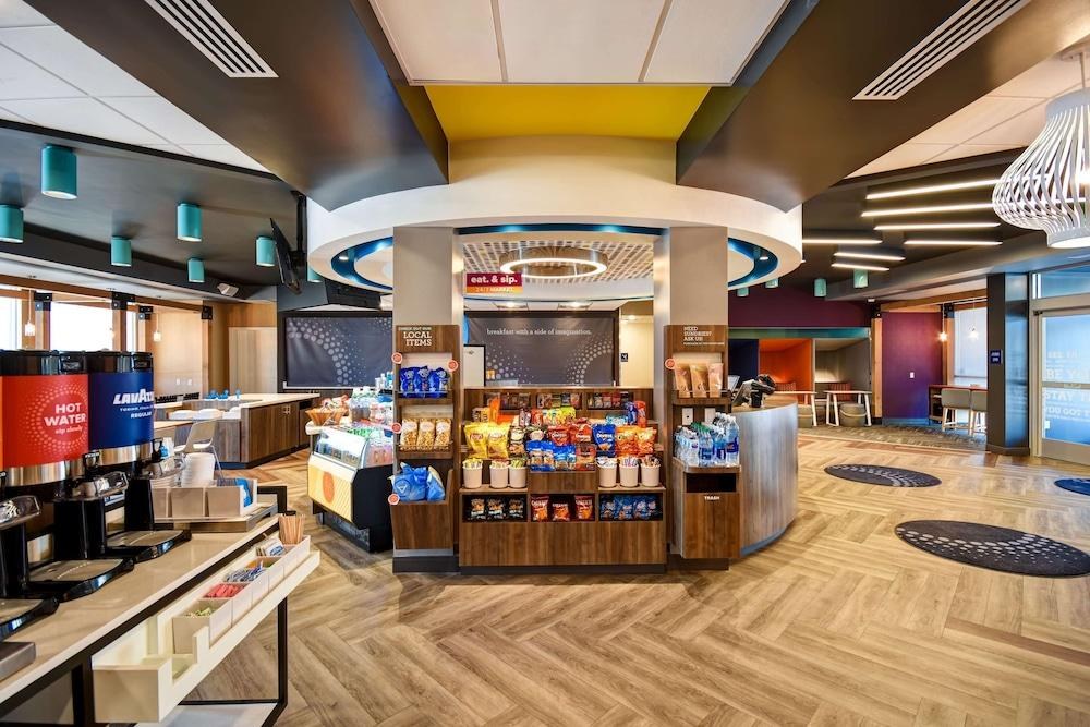 Tru By Hilton Salt Lake City Airport photo 2