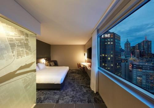 Holiday Inn Express Melbourne Southbank, an IHG Hotel photo 2