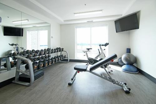 Holiday Inn Hotel & Suites - Calgary Airport North, an IHG Hotel photo 2