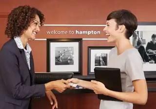 Hampton Inn & Suites Overland Park South