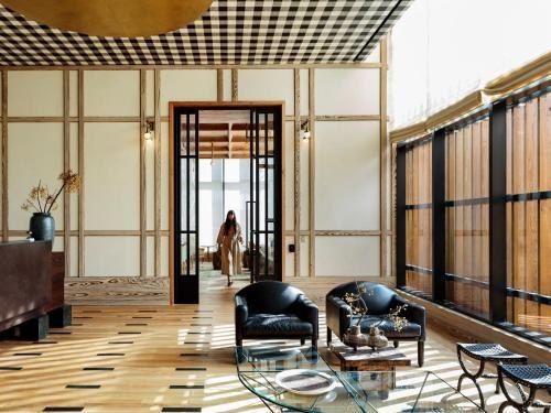 Austin Proper Hotel, a Member of Design Hotels photo 4