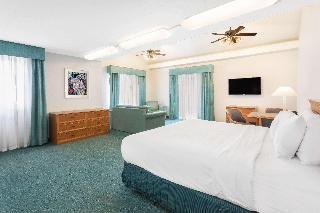 DAYS INN & SUITES HUNTSVILLE SPACE CENTER photo 2