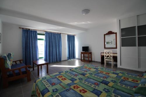 Apartamentos Elena photo 3