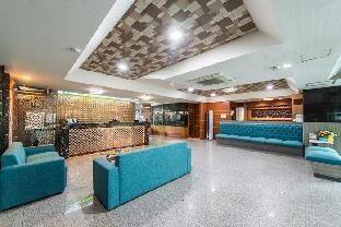 L-Seven Hotel photo 3
