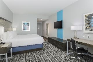 Holiday Inn Express & Suites Houston - Hobby Airport Area photo 3