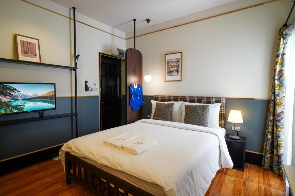 JOSH HOTEL