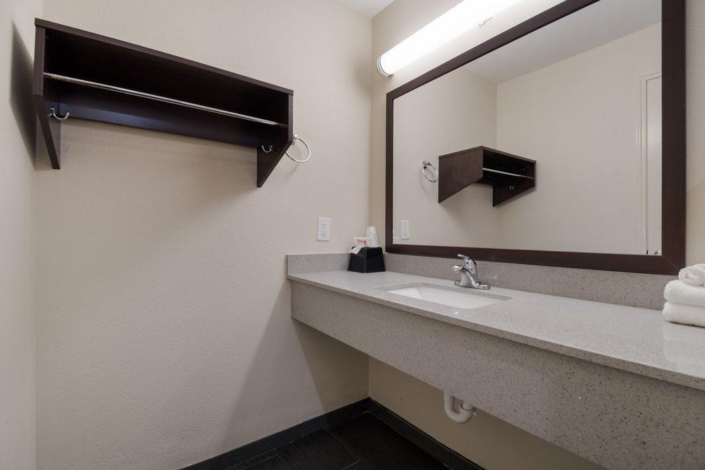 Red Roof Inn Houston - Spring North photo 2