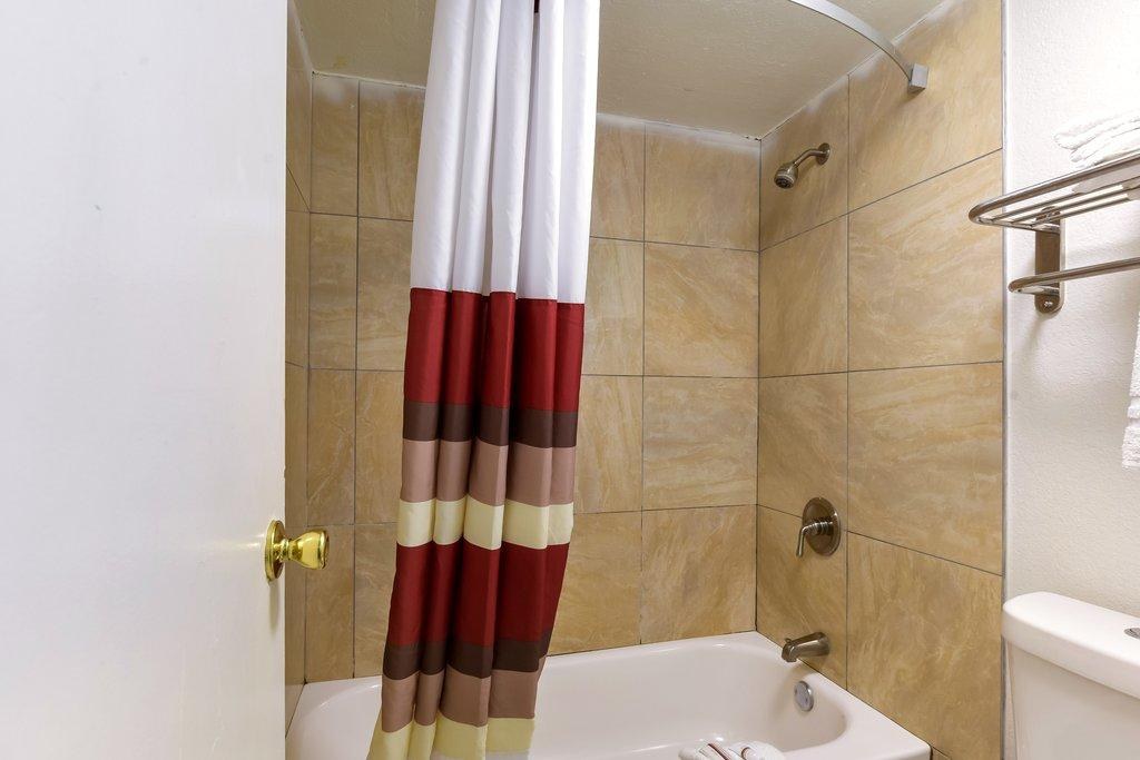 Red Roof Inn Plano photo 4