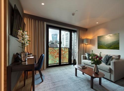 TOWER SUITES BY BLUE ORCHID photo 2